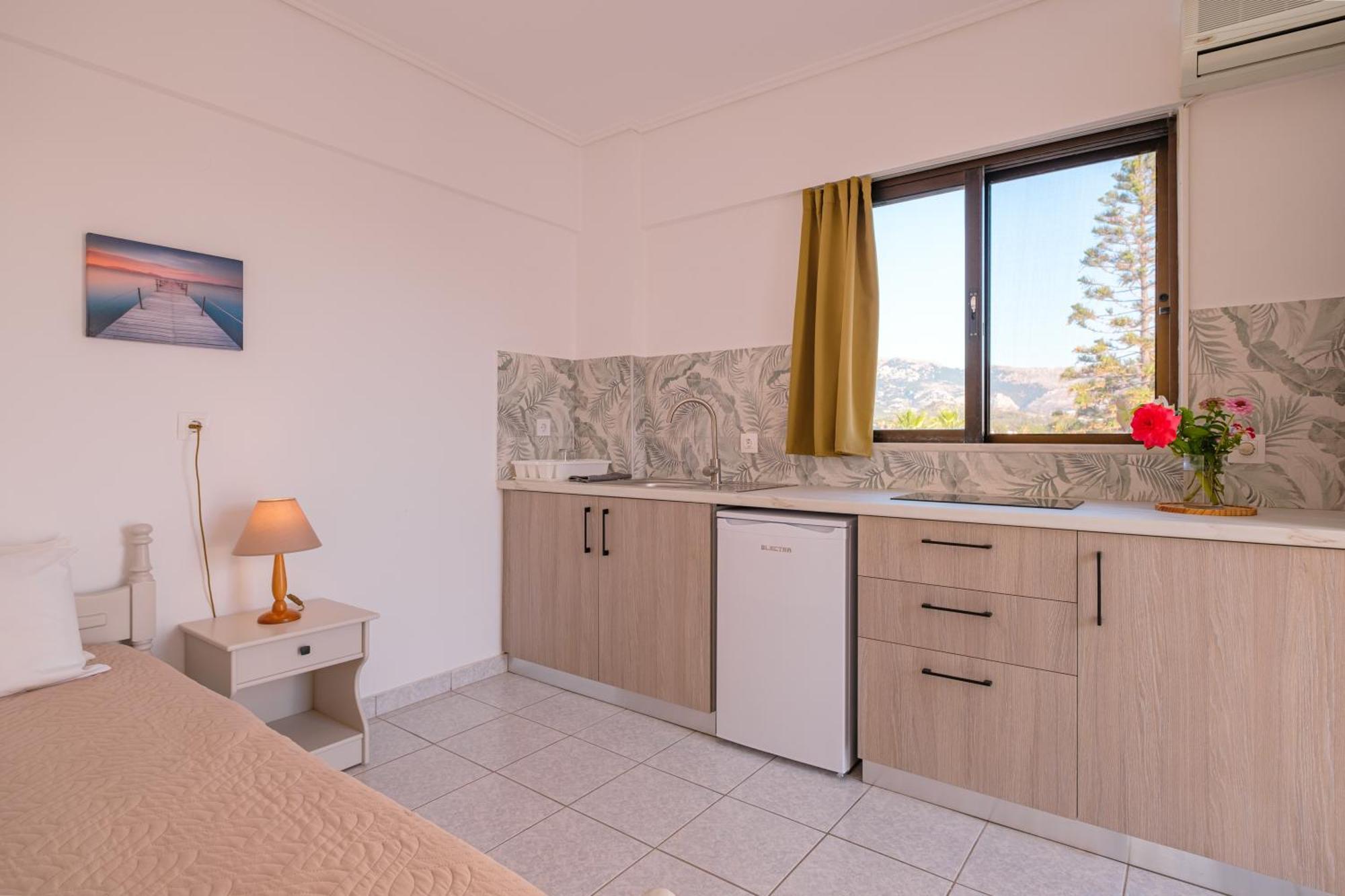 Anthia Apartments Мармари Экстерьер фото