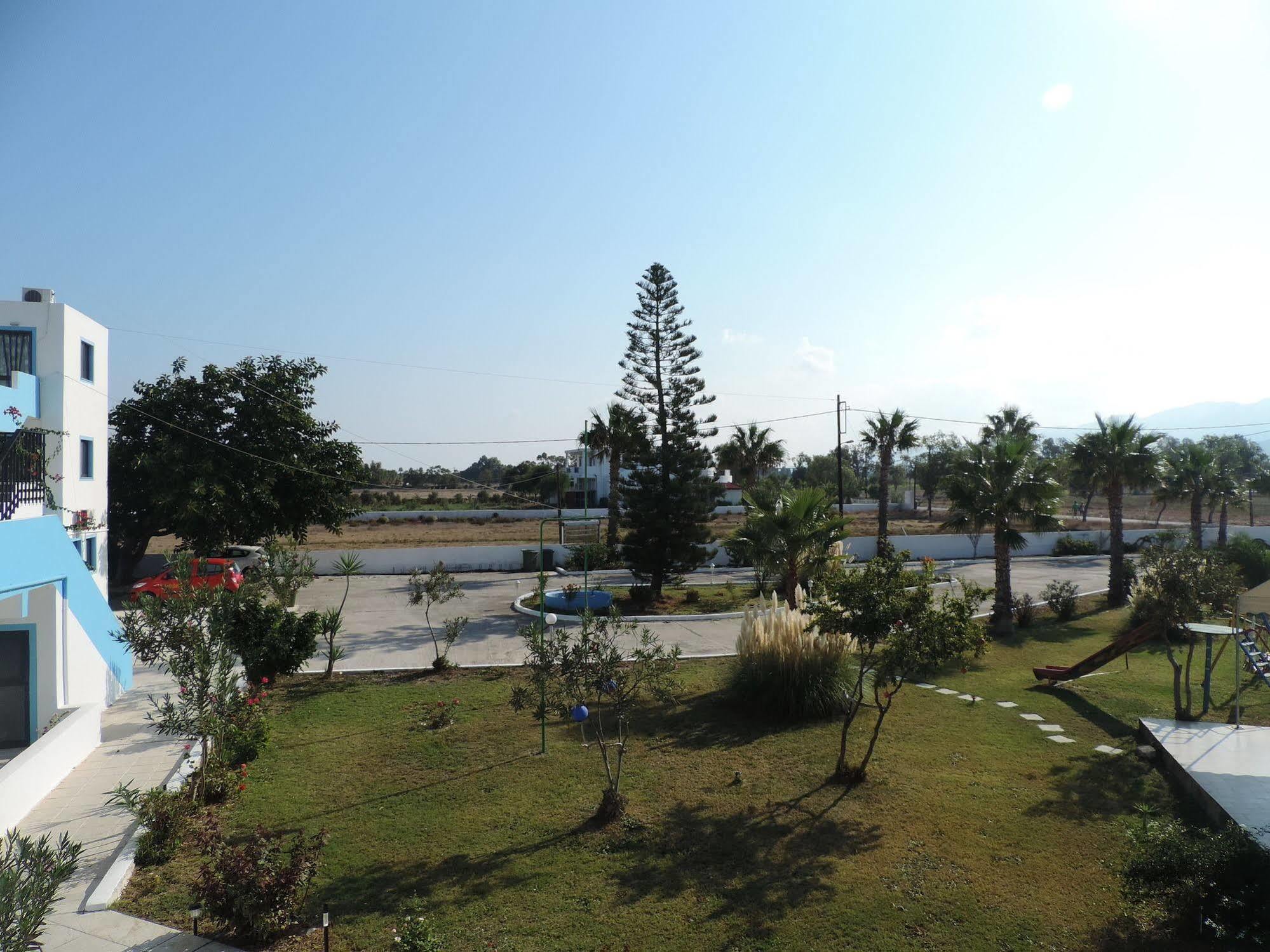 Anthia Apartments Мармари Экстерьер фото